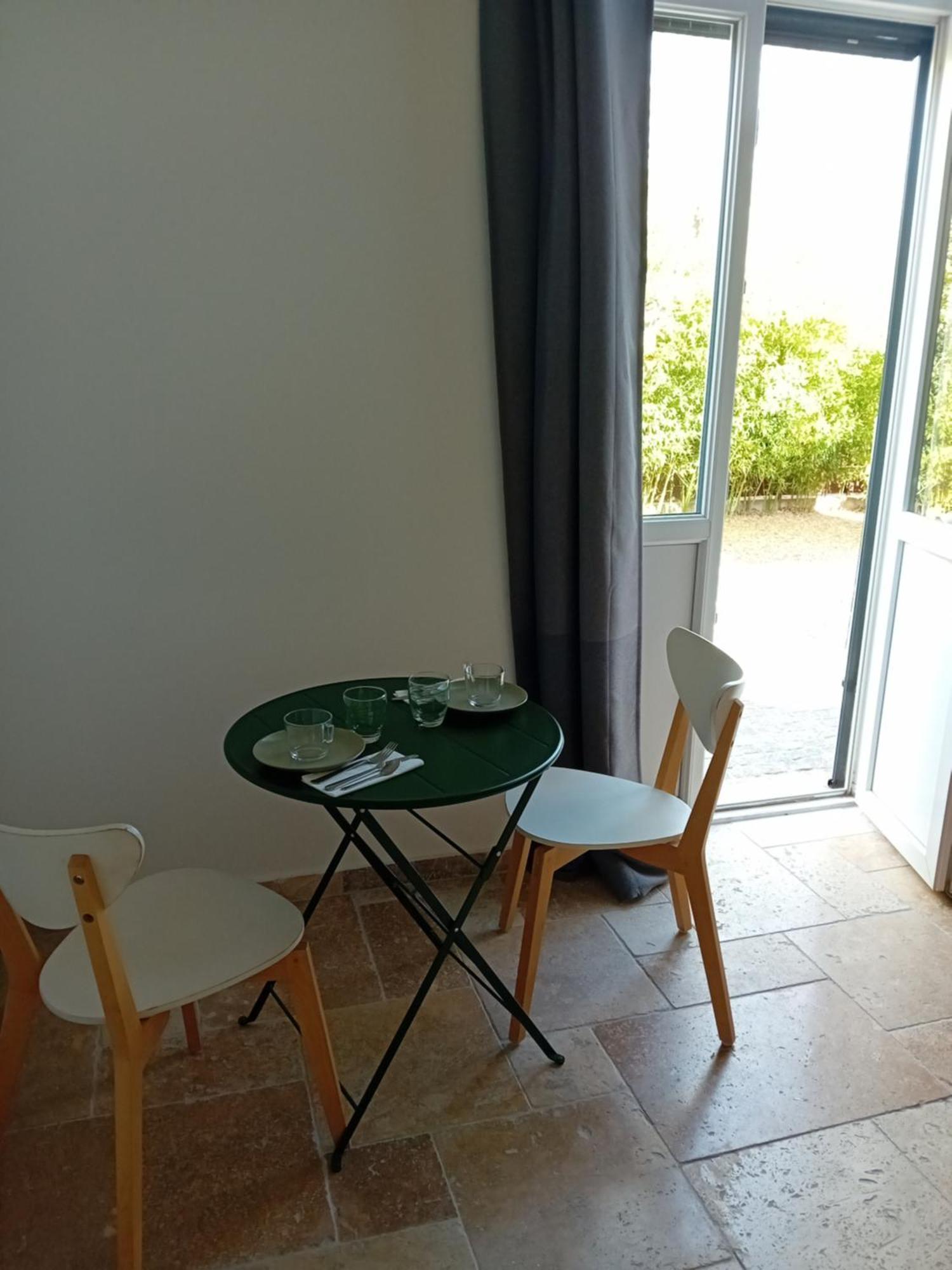 Chambre Dans Maison De Maitre Hotel Cuers Kültér fotó